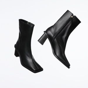 Zara black leather block heel square toe boots. Size 39. NWT